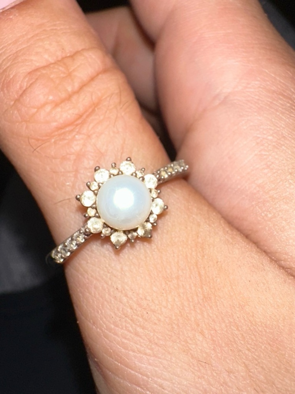 Classic Pearl and Cubic Zirconia Halo Ring - White Pearl